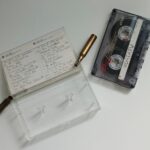 Cinta de cassette de kortatu y dos balas.