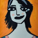 Ilustración. Retrato de mujer morena con pañuelo en el pelo y camiseta de rayas azules mirando de frente.